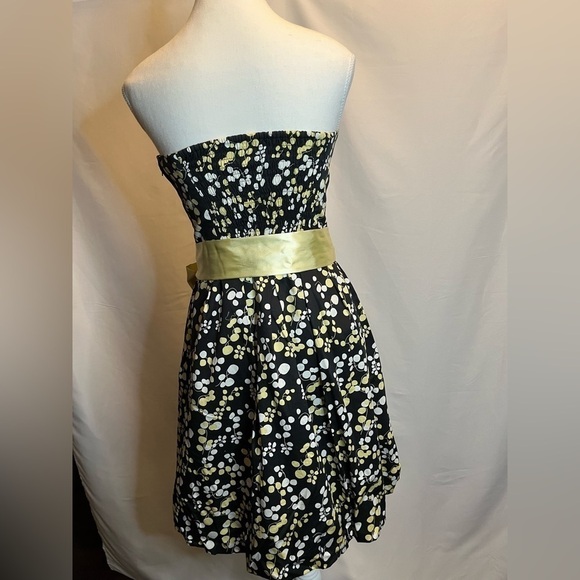 ⭐️ RW & CO black, yellow and white bubble dress- size 2 - Picture 8 of 11